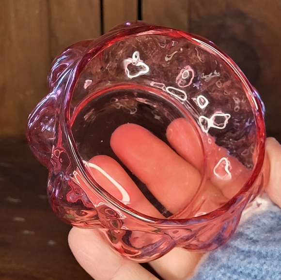 Elegant Pink Glass Bowl - Picture 10 of 12